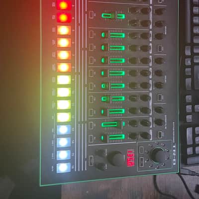 Roland AIRA TR-8 Rhythm Performer Drum Machine 2014 - Present - Black image 5