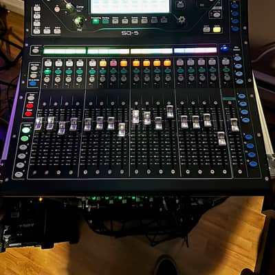 Allen & Heath SQ-5 With 32ch DANTE Card image 1