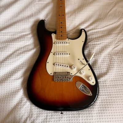 Fender Player Stratocaster 2021 - 3 Tone Sunburst - Excellent Condition - Fender Gig Bag image 2