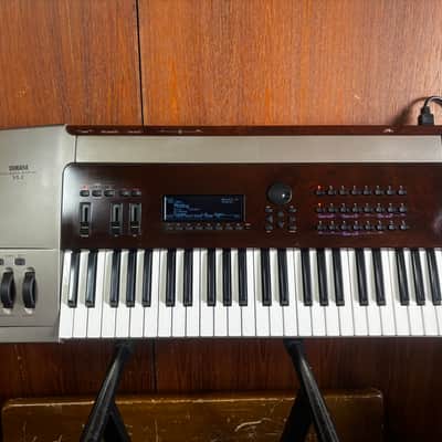 YAMAHA VL1 Virtual Acoustic Synthesizer New Display & battery & belt of FD w/ case