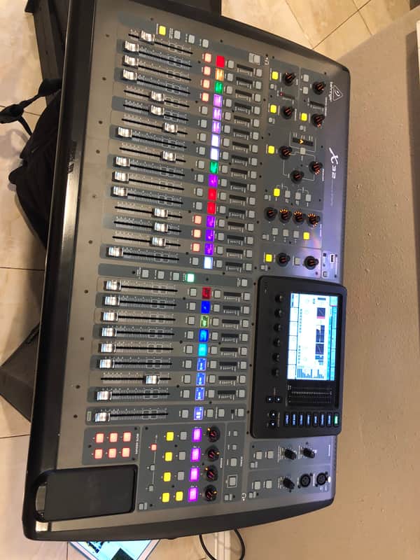 Behringer X32 image 1