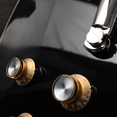Gibson  Les Paul Standard 60s Plain Top Ebony Top, Ebony | Demo image 17