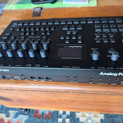Elektron Analog Four MKII 4-Voice Tabletop Analog Synthesizer 2020 - Present - Black image 5