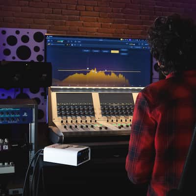 Two notes / Captor X + /  Compact Reactive Load Box (8Ω), Attenuator, DynIR Cab Sim, IR Loader & Stereo Expander / A-Stock image 17