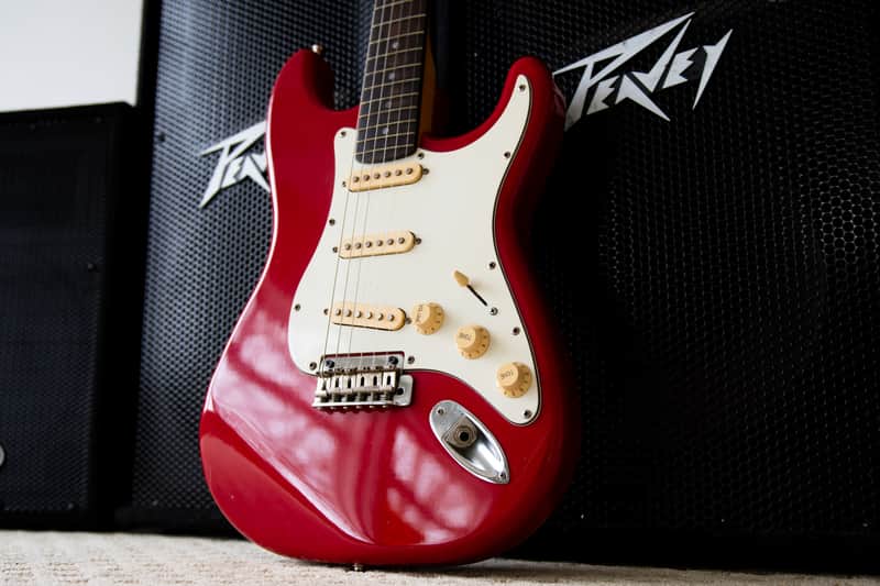 HURRICANE BY MORRIS STELLA SUPER STRAT COPY JAPAN 1980'S - RED