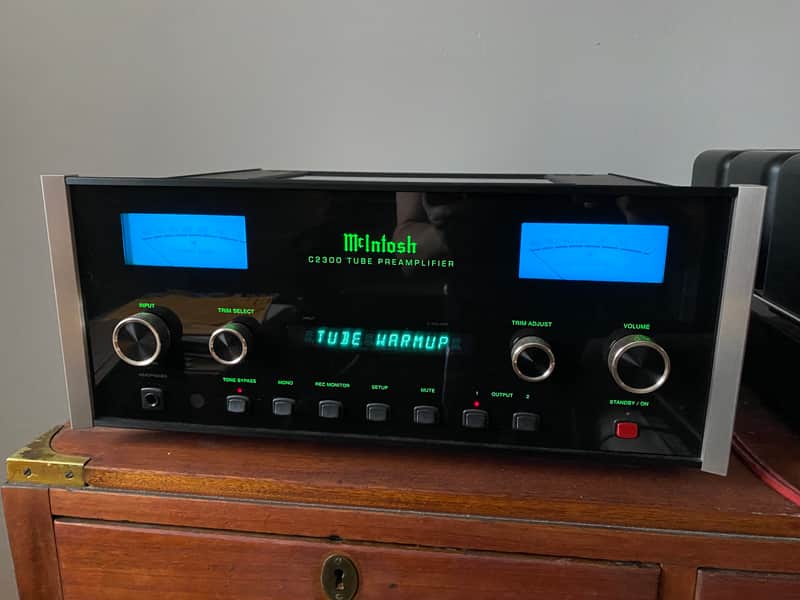 McINTOSH C2300 TUBE PREAMPLIFIER HI-END AUDIO MADE IN USA BOX REMOTE COMPLETE