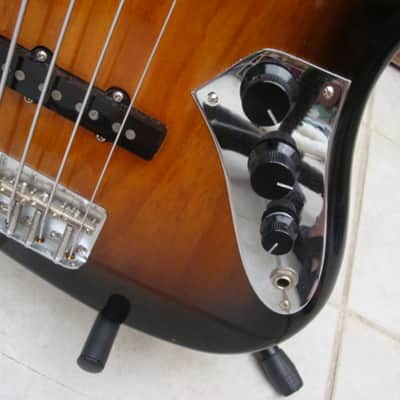 Moollon J-Classic IV 2016 3 Tone Sunburst image 3