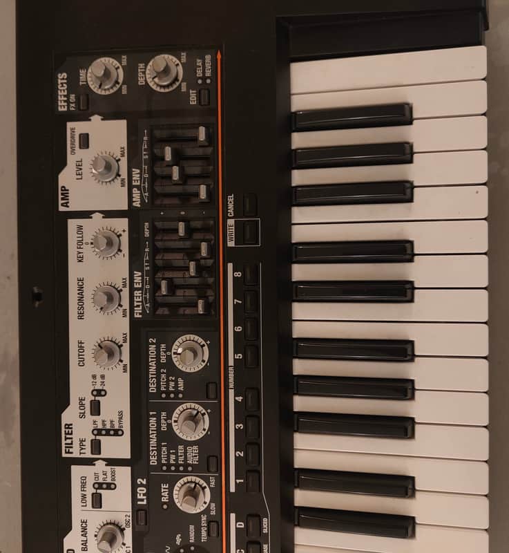 Roland ローランド SH-201 Roland SH-201 | Sweetwater