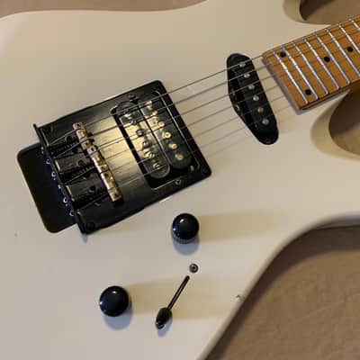 Yamaha RGZ211M White 90s Made in Taiwan //modded with tele type bridge//. image 3