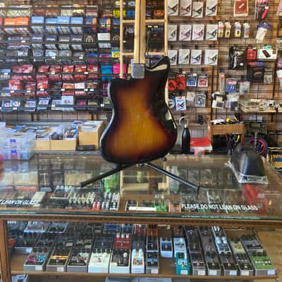 Fender Blacktop Jazzmaster HS 2011 - 2013 - 3-Color Sunburst image 3
