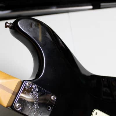 Fender American Standard Stratocaster with Maple Fretboard 1995 - 2000 - Black image 23