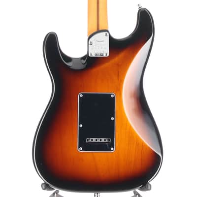 Fender Certified Pre-Owned American Ultra Luxe Stratocaster, Rosewood Fingerboard, 2-Color Sunburst (L7) (06913) image 2