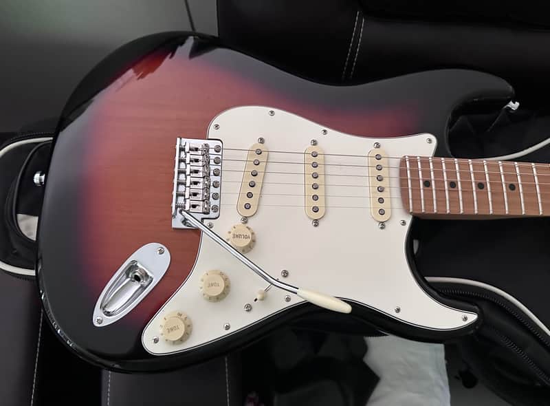 2024 Fender Vintera II '50s Stratocaster with 57/62 USA PUs Sunburst