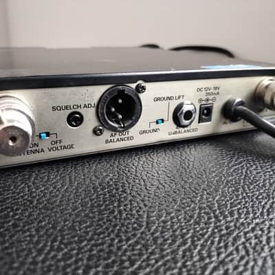 Audio-Technica ATW-R12 Wireless Unit & ATW-T35 Wireless Transmitters (guitar cable included) image 7
