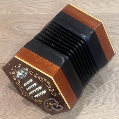 Nice Mahogany Stagi A48 English Concertina, Includes Soft Case & Books Made in Italy ! image 2