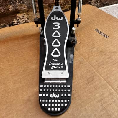 DW 3000 Series Double Bass Drum Pedal with Pearl Connecting Drive Shaft/Crossbar image 15