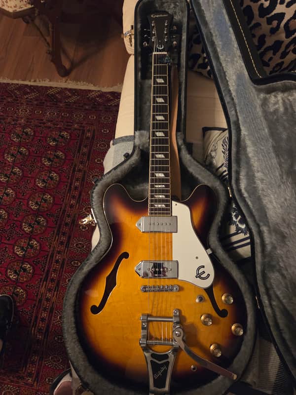 【美品】Epiphone Casino CH 2006年 Epiphone Casino Reissue with Bigsby Vibrato 2006 - 2007 | Reverb