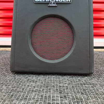 Behringer Thunderbird BX108 15W 1x8 Bass Combo Amplifier – Tested image 3
