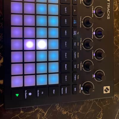 Novation Circuit Tracks Groovebox 2021 - Present - Black image 7