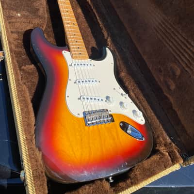 Fender Classic Series '70s Stratocaster with Maple Fretboard 1999 - 2016 - 3-Color Sunburst image 1