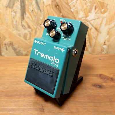 Boss TR-2 Tremolo Guitar Effect Pedal Tested image 2