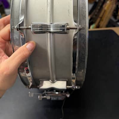 Ludwig No. 404 Acrolite 5x14" 8-Lug Aluminum Snare Drum with Pointed Blue/Olive Badge 1969 - 1979 - Matte Aluminum image 10