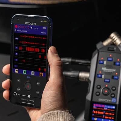 Zoom H6essential 6-Track 32-Bit Float Portable Audio Recorder with Zoom BTA-1 Bluetooth Adapter image 2