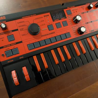 Korg MicroKORG Limited Edition Red x Black