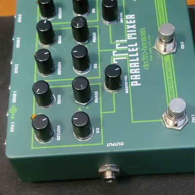 Electro-Harmonix Tri Parallel Mixer Effects Loop Mixer/Switcher image 4