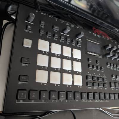 Elektron Analog Rytm MkII - Black + decksaver image 3