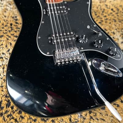 Fender Fender Stratocaster Standard HH MIM Electric Guitar 2016 - Black image 2