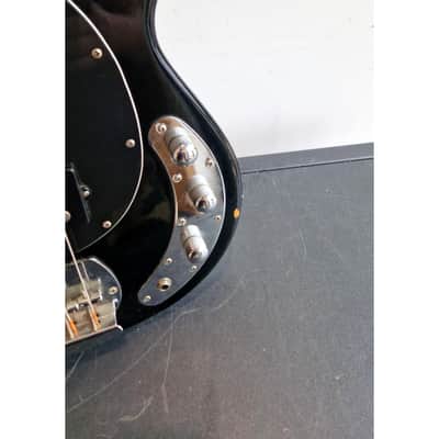 Vintage V96 Stingray Bass Guitar - Black – Bass Guitar - Very Good image 7