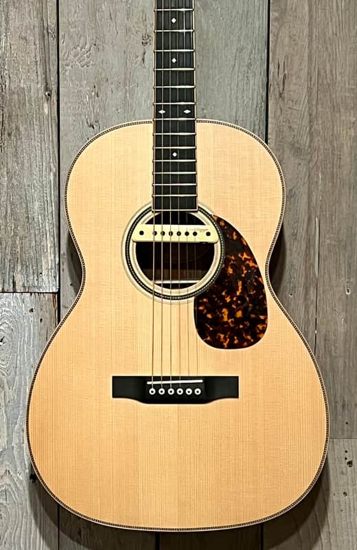 Larrivee 000-40 Custom Figured European Walnut Natural, Larrivee's Private Wood Stash Guitar ! image 1