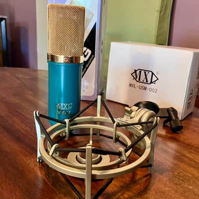 MXL V67G Large Capsule Condenser Mic 2010s Plus MXL USM 002 Universal Shock Mount for MXL mics - Green/Gold image 5