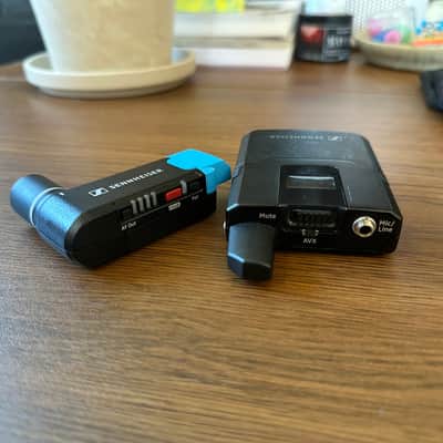 Sennheiser AVX SET Digital Camera-Mount Wireless System (Pair) image 2