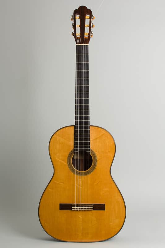Manuel Velazquez  Classical Guitar (1955), ser. #153, period black hard shell case. image 1