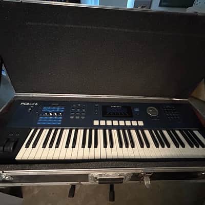 Kurzweil PC3LE6 Performance / MIDI controller Keyboard. + “anvil” case + RokSak gig bag image 2