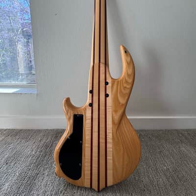 Conklin custom 7 string bass 1998 with Bartolini pickups and piezo bridge image 18