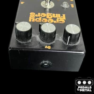 Creepy Fingers Hold Tight - Black - X17909 image 4