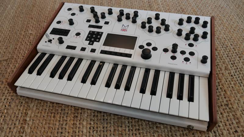 Modal Electronics 001 Hybrid Digital / Analog 2-Voice Synthesizer 2010s - White image 1