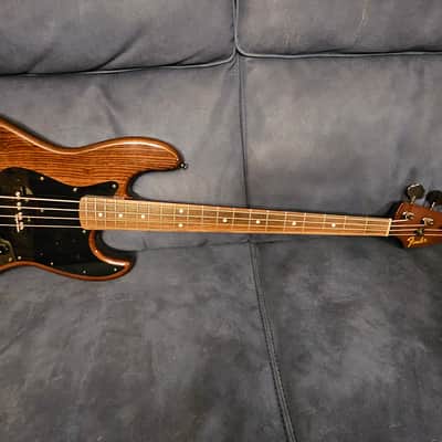 Fender Jazz Bass 62' Walnut 2014 - Walnut image 15