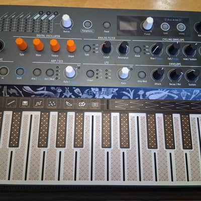 Arturia MicroFreak 25-Key Algorithmic Synthesizer 2019 - Present - Black image 2
