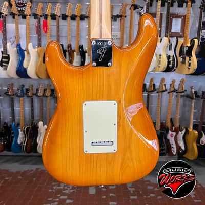 Fender American Performer Stratocaster Honey Burst image 6