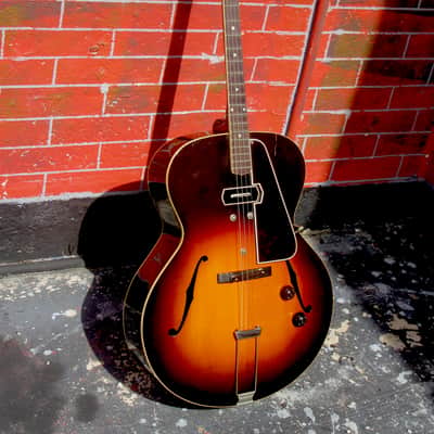 Gibson Charlie Christian Tenor Guitar 1937 Sunburst finish image 2