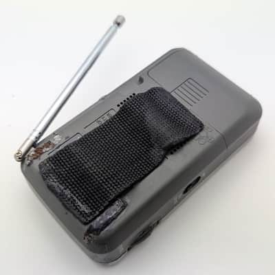 Panasonic RF-P50D: Pocket AM/FM Silver Radio - 2 Band Receiver image 4