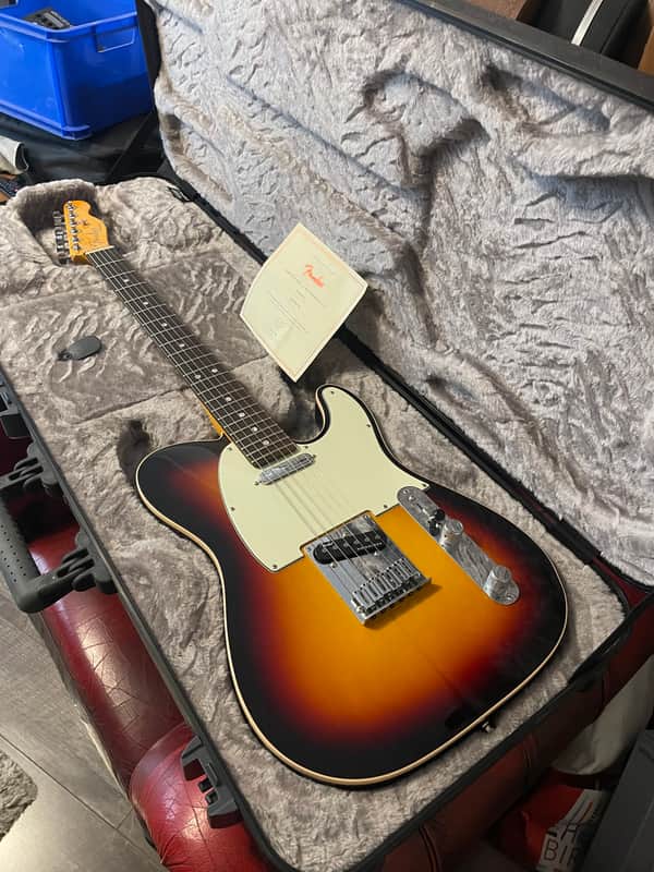 Fender American Ultra Telecaster with Rosewood Fretboard 2019 - 2025 - Ultraburst