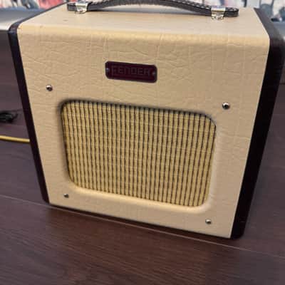 Fender Champion 600 5-Watt 1x6" Guitar Combo 2006 - Two-Tone Blonde / Brown + new Jensen speaker imagen 2