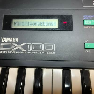 Yamaha DX100 Programmable Algorithm Synthesizer 1985 - Black image 3