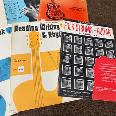 Used Vintage Retro Old Set of 8 different music books Spanish/Folk Guitar Song & Method image 3