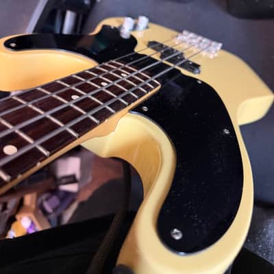 Fender Mike Dirnt Artist Series Signature Precision Bass 2004 - 2014 - Vintage White image 5